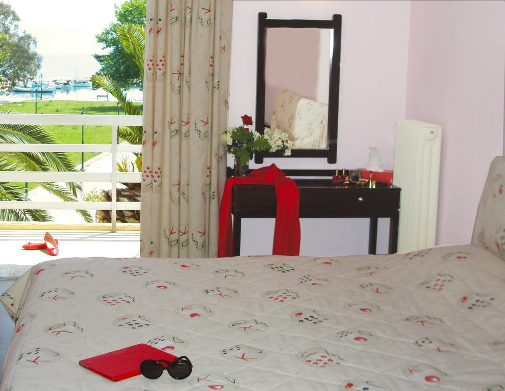 Hotel Florakis Livanátai Habitación foto